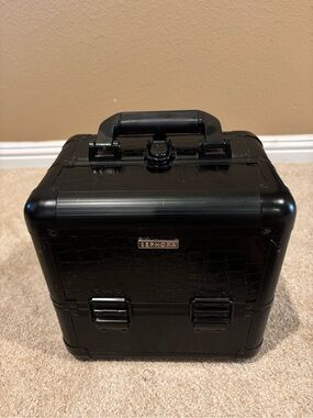 Sephora Makeup Train Case w/key